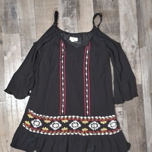 Exist cold shoulder pattern dress